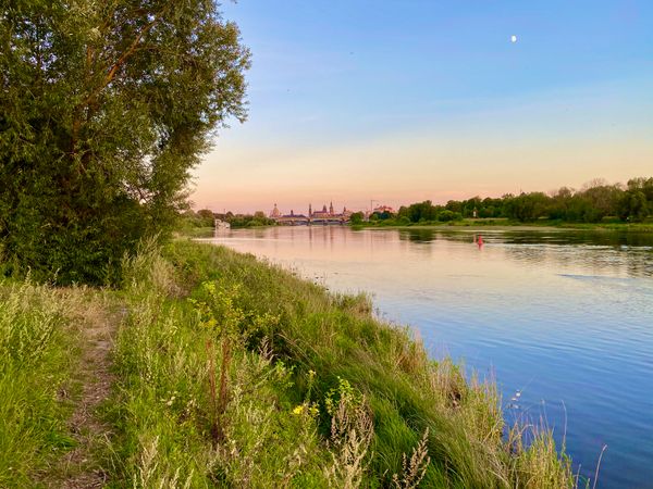 "Na, gefällt's dir noch in Dresden?"
